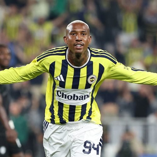 Talisca surpreende e encaminha saída do Fenerbahçe rumo ao futebol árabe