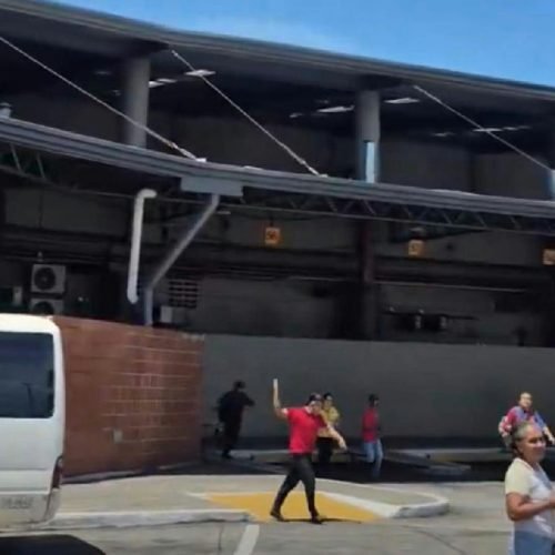 Terremoto de magnitude 7,7 abala Panamá e dispara alerta de tsunami no Pacífico