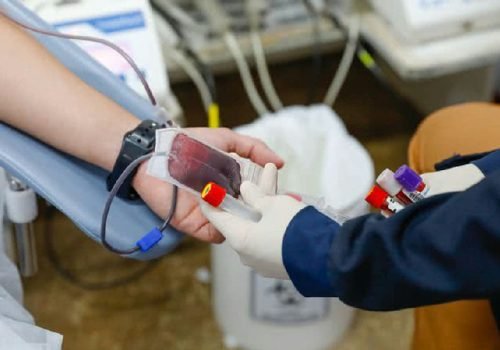 Testemunhas de Jeová flexibilizam normas sobre doação e uso de componentes sanguíneos