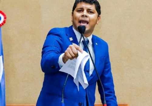 Tre-ba ordena suspensão do perfil de Diego Castro no Instagram por falha em registro
