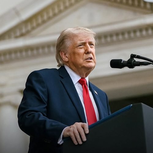 Trump contesta críticos e defende aceleração da inteligência artificial