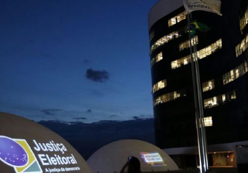 TSE esclarece divergências em registros de comparecimento após o primeiro turno