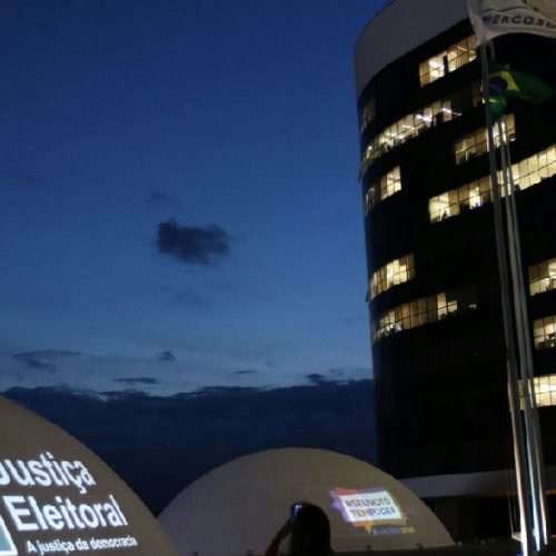 TSE esclarece divergências em registros de comparecimento após o primeiro turno