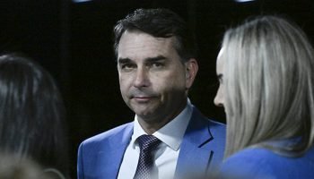 União Brasil se retira do palanque do PL no Rio, complicando a situação de Flávio Bolsonaro no Sudeste