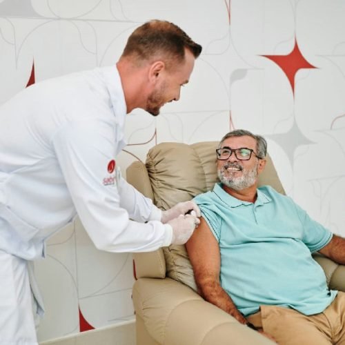Vacina contra herpes-zóster é estratégia eficaz para prevenir dor crônica e lesões