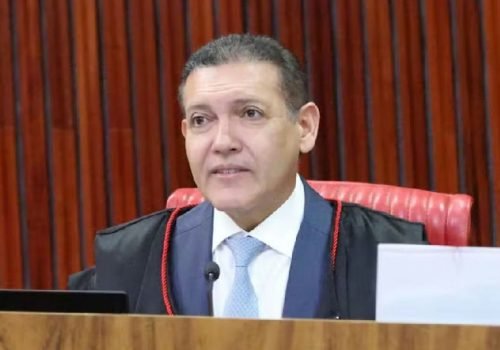 Vazamento de gás provoca incêndio na casa do ministro Nunes Marques em Brasília neste domingo