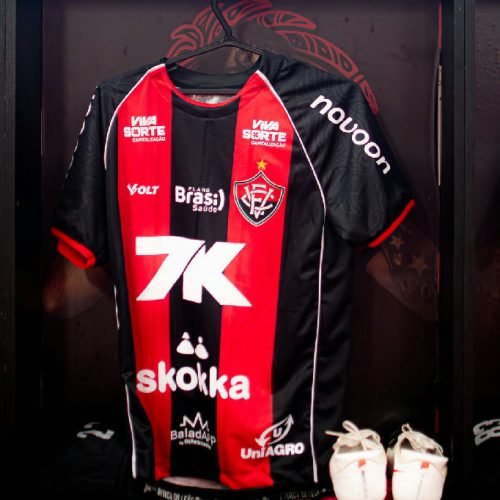 Vitória enfrenta crise no elenco após lesões de Mateus Silva e Caíque Gonçalves