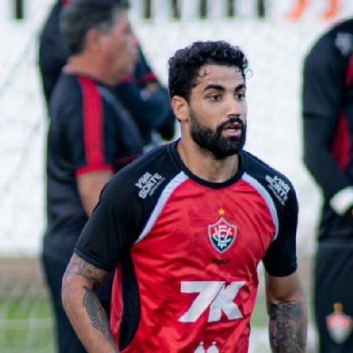 Vitória intensifica treinos para confronto decisivo contra o Grêmio no Barradão