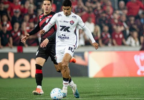 Vitória tenta reverter desvantagem e voltar às quartas da Copa do Brasil após 14 anos