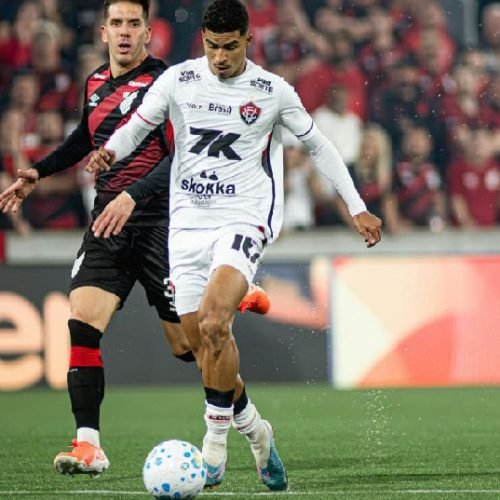 Vitória tenta reverter desvantagem e voltar às quartas da Copa do Brasil após 14 anos