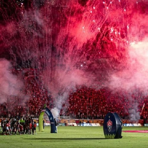 Vitória vence Botafogo no Barradão com apoio de mais de 20 mil torcedores