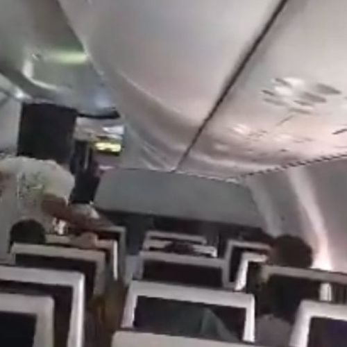 Voo da Flydubai realiza pouso de emergência na Arábia Saudita após incidente na cabine