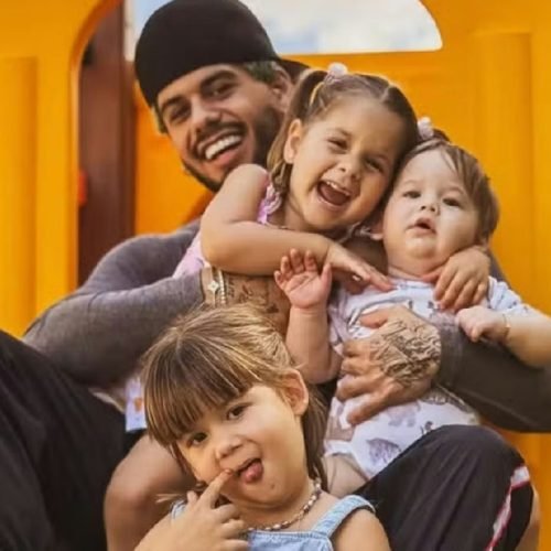 Zé Felipe detalha recuperação de filhas após cirurgia de amígdalas e adenoide